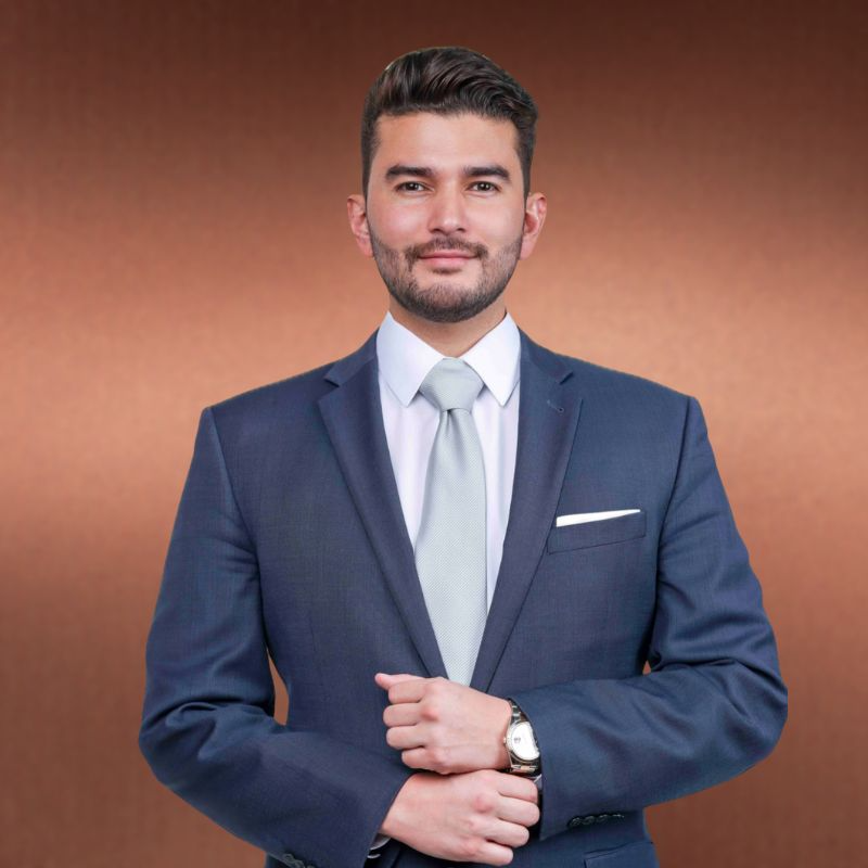 Realty ONE Group | Esteban Reyes