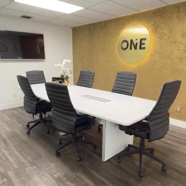 Realty One Group Evolution | Nuestra oficina