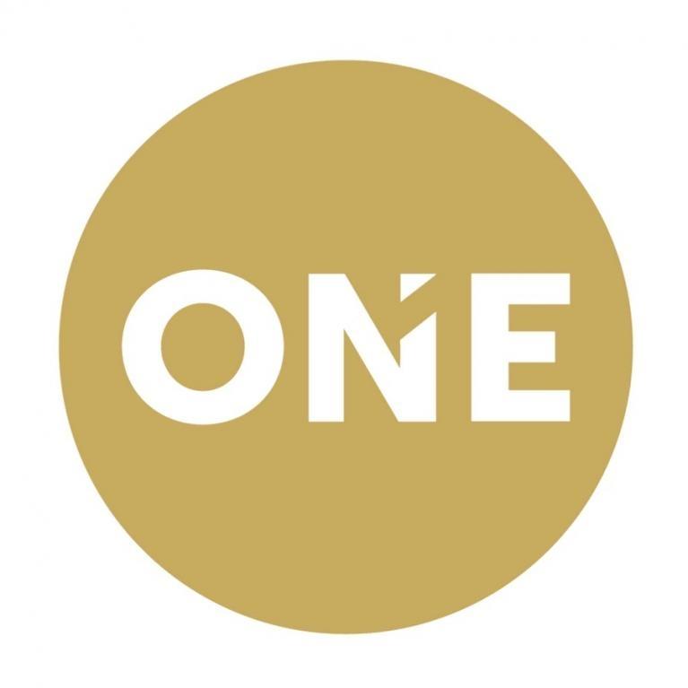 REALTY ONE GROUP EVOLUTION Logo